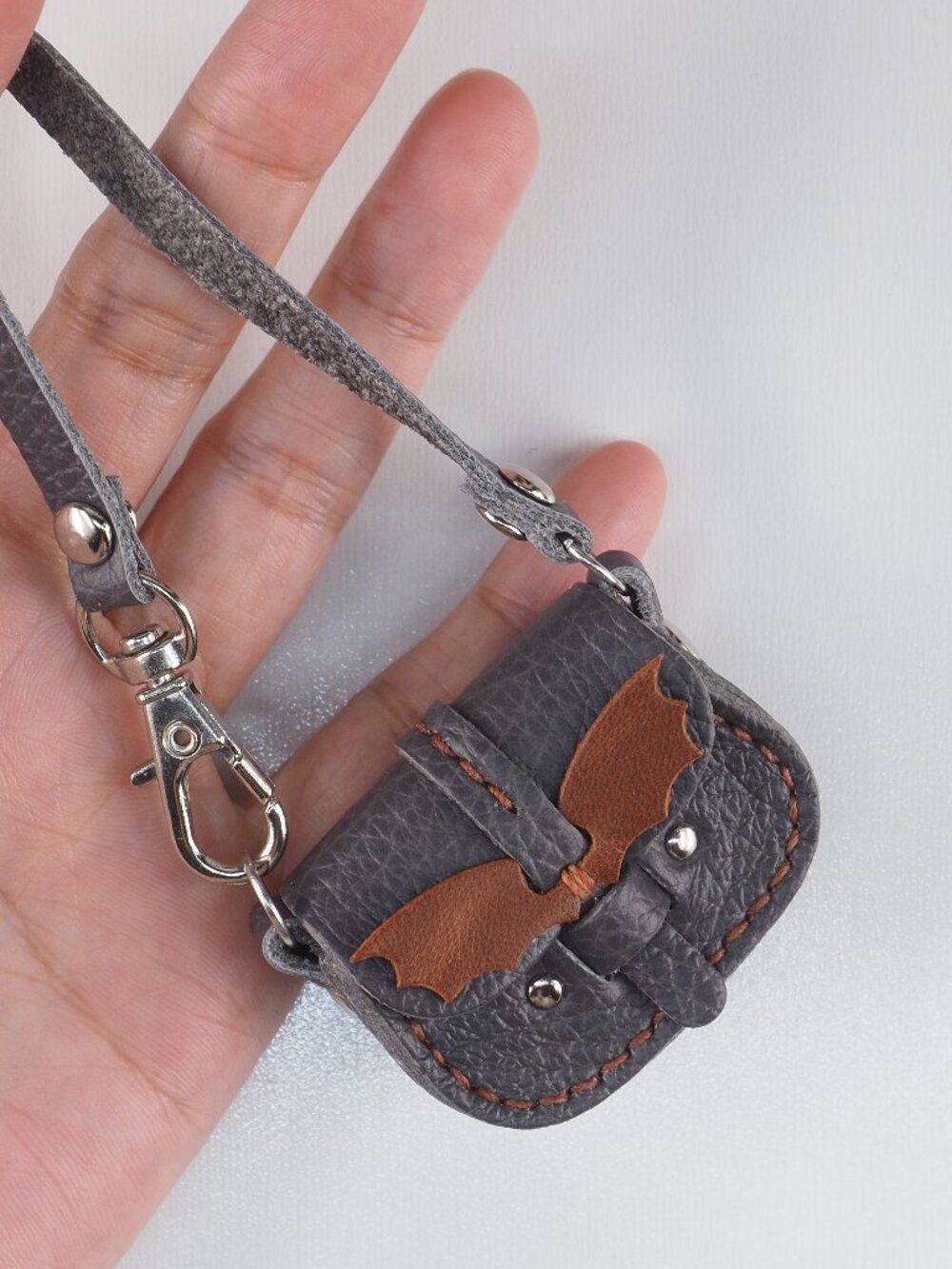 Handmade Mini Leather purse bag charm Tiny BJD Blythe Halloween Bat 001